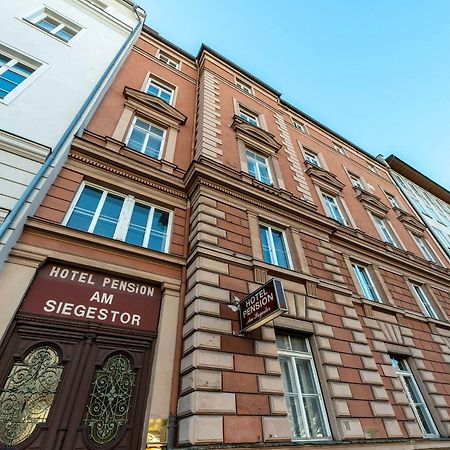 Hotel-Pension Am Siegestor Mnichov Exteriér fotografie